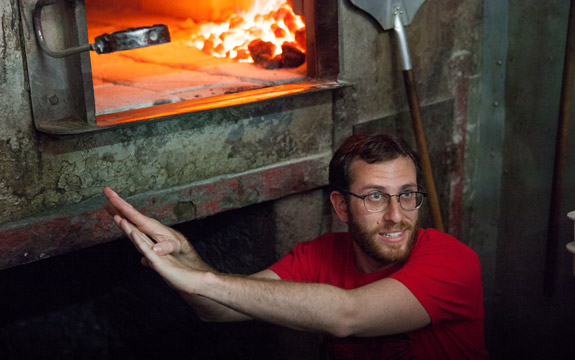 scott explains coal fired pizza ovens patsy's in east harlem